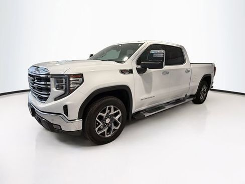 Used 2023 GMC Sierra 1500 SLT w/ SLT Premium Package image 3