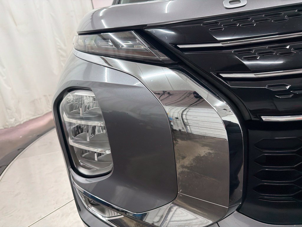 Used 2022 Mitsubishi Outlander SE FWD image 10