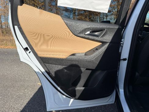 New 2026 Chevrolet Equinox ACTIV image 23