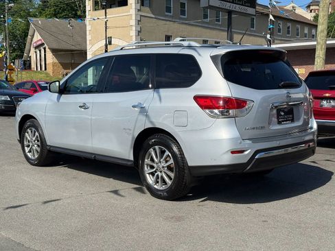 Used 2015 Nissan Pathfinder SV w/ Cargo Package AWD/4WD image 5
