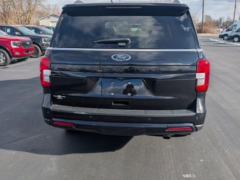 Used 2024 Ford Expedition XLT image 6