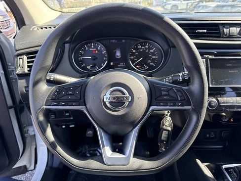 Used 2019 Nissan Rogue Sport S image 28