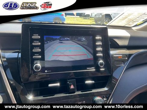 Used 2022 Toyota Camry SE FWD image 19