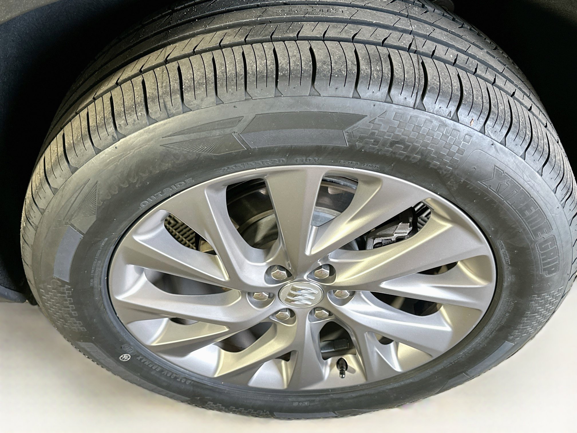 Used 2025 Buick Enclave Preferred FWD image 11
