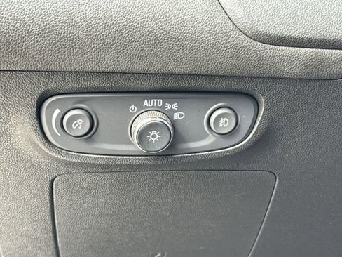 Used 2020 Buick Encore GX Select FWD image 33