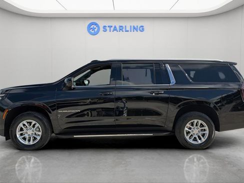 Certified 2025 Chevrolet Suburban LS RWD image 3