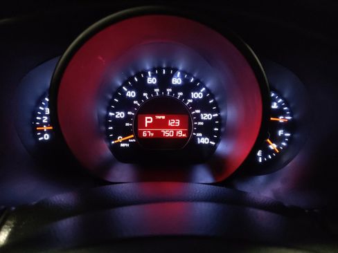 Used 2019 Kia Soul image 23