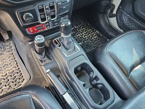 Used 2020 Jeep Gladiator Rubicon AWD/4WD image 23