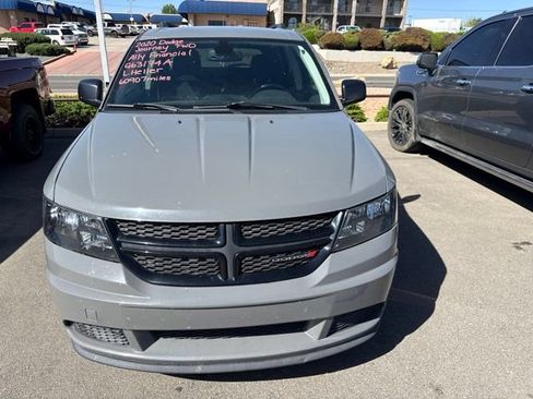 Used 2020 Dodge Journey SE w/ SE Popular Equipment Group FWD image 2