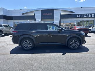 Used 2023 Nissan Pathfinder SL w/ SL Premium Package AWD/4WD video 2