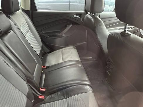 Used 2017 Ford Escape SE w/ Equipment Group 201A FWD image 8