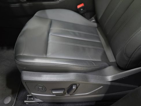 Used 2025 Audi Q5 Premium Plus w/ Premium Plus AWD/4WD image 31