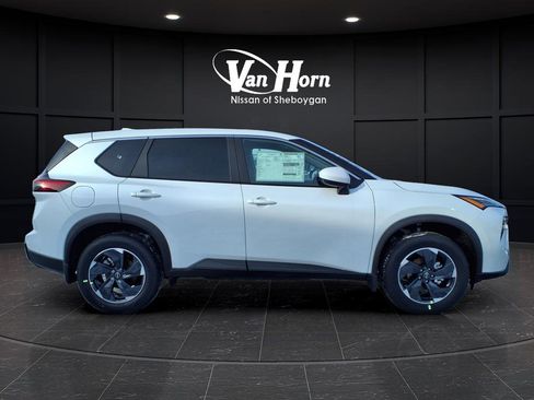 New 2026 Nissan Rogue SV w/ Cold Weather Package AWD/4WD image 2