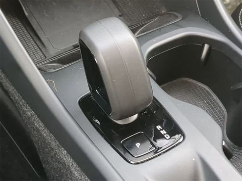 Used 2026 Volvo XC40 B5 Core w/ Protection Package Premier image 30