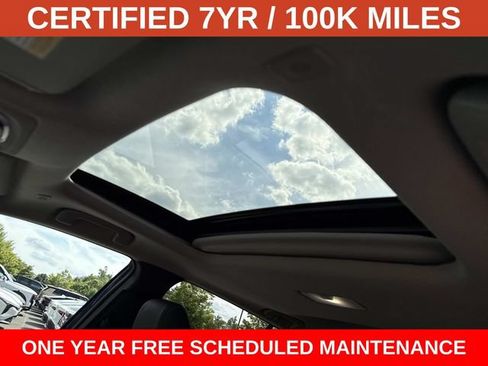 Used 2024 Toyota Corolla Cross XLE w/ Convenience Package AWD/4WD image 16