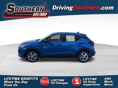 New 2025 Nissan Kicks Play S