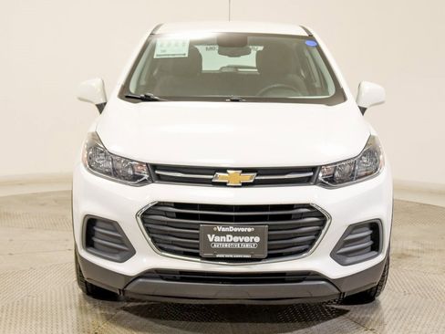 Used 2020 Chevrolet Trax LS image 3