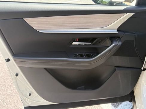 Used 2024 MAZDA CX-90 Plug-In Hybrid w/ Preferred AWD/4WD image 12