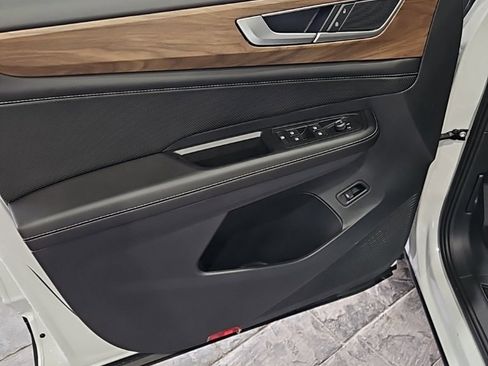 New 2026 Volkswagen Atlas SE image 27