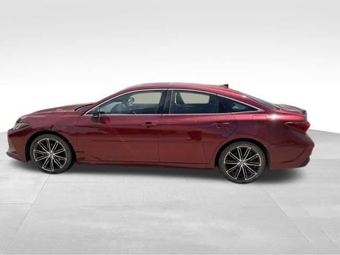 Used 2022 Toyota Avalon Touring FWD image 7