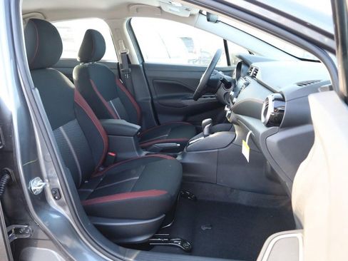 New 2025 Nissan Versa SR w/ Trunk Package image 19