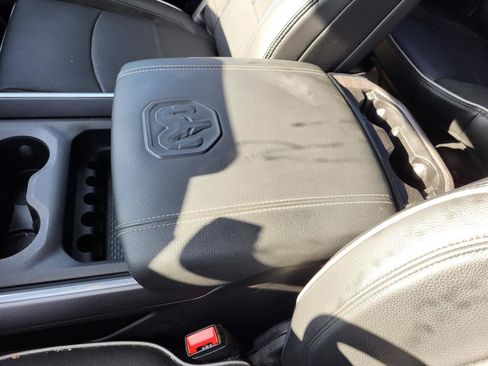 Used 2025 RAM 3500 Laramie image 24