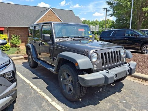 Used 2017 Jeep Wrangler Unlimited Sport w/ Quick Order Package 24S AWD/4WD image 2