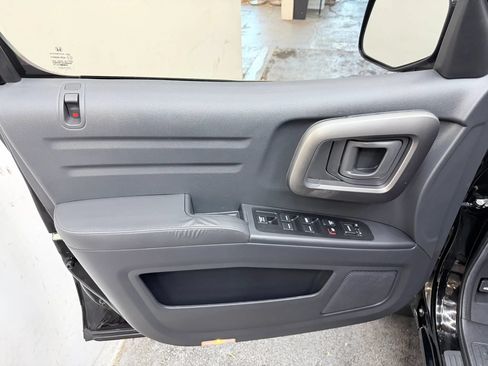 Used 2010 Honda Ridgeline RTL image 15