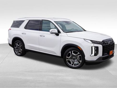 Used 2023 Hyundai Palisade SEL AWD/4WD image 2