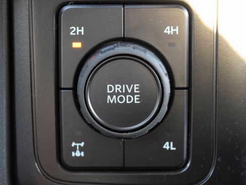 New 2026 Ford F250 XLT w/ XLT Premium Package image 16