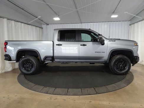 New 2026 Chevrolet Silverado 2500 ZR2 w/ LPO, Dark Essentials Package image 10