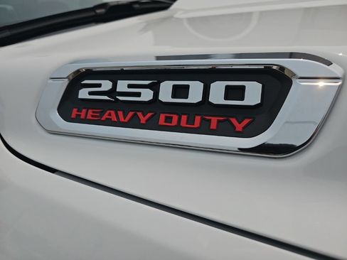 Certified 2026 RAM 2500 Big Horn AWD/4WD image 3