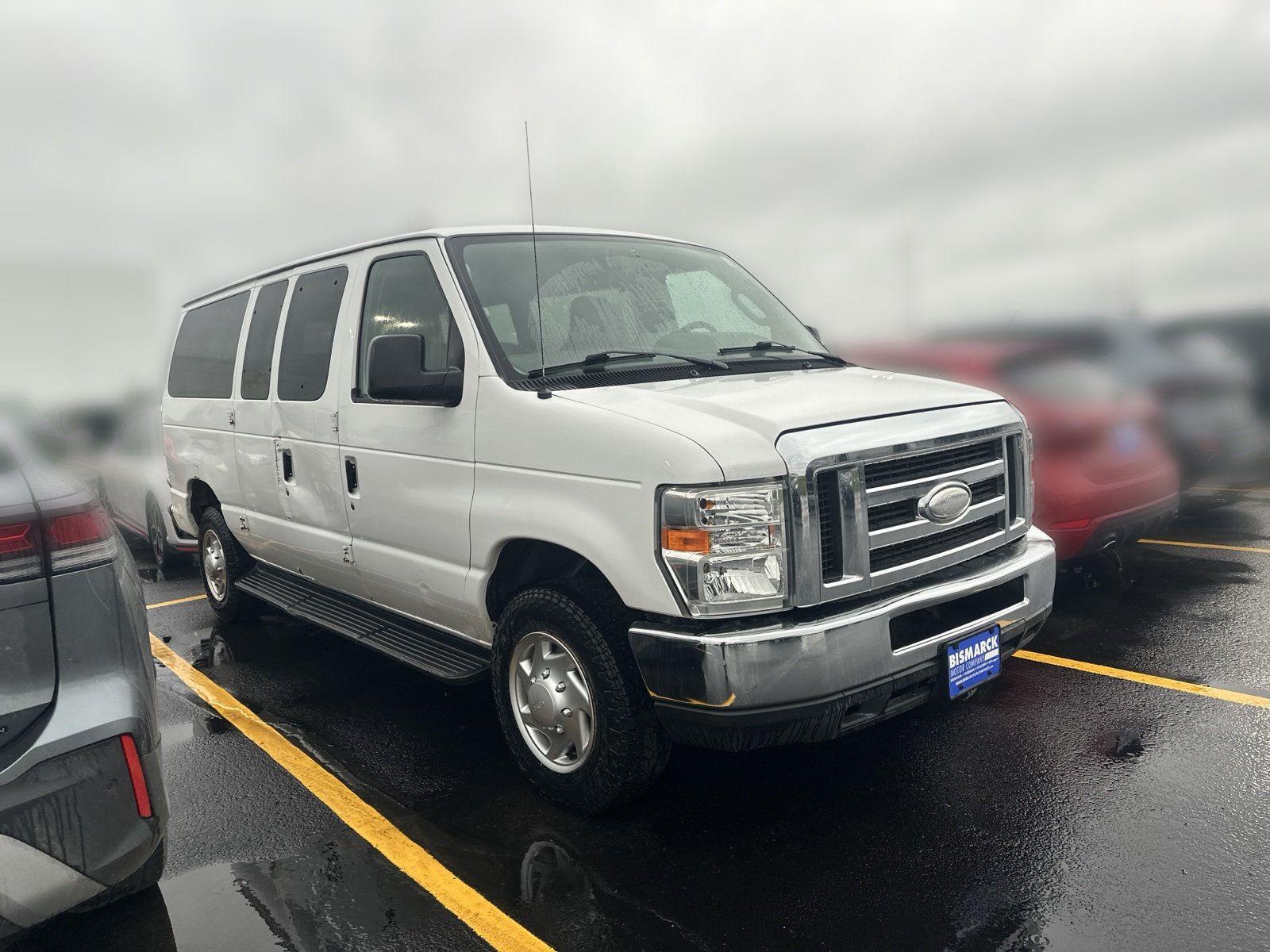 Used 2014 Ford E-350 and Econoline 350 XLT RWD image 2