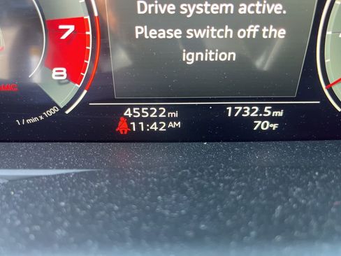 Used 2022 Audi SQ8 Prestige image 9