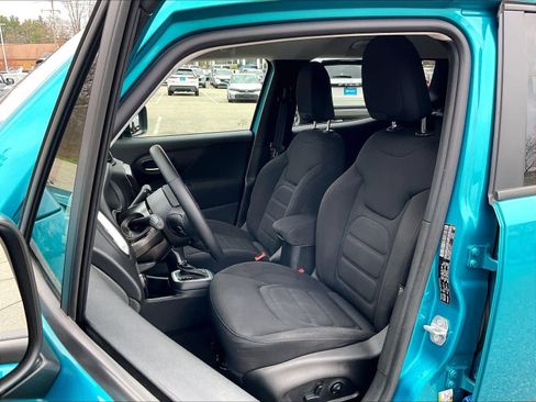 Used 2020 Jeep Renegade Latitude w/ Cold Weather Group image 10