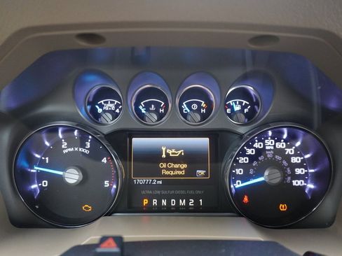 Used 2015 Ford F250 XLT w/ XLT Premium Package image 8