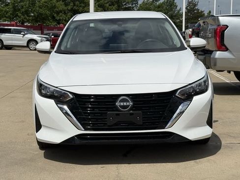 Used 2025 Nissan Sentra SV FWD image 7