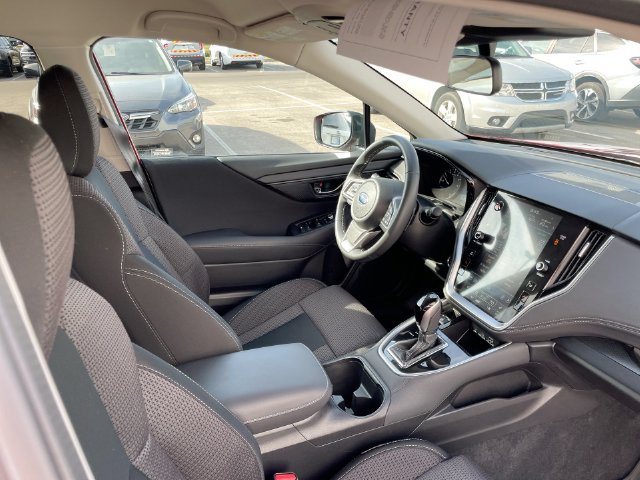 Certified 2025 Subaru Outback Premium AWD/4WD image 17