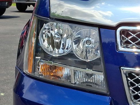 Used 2013 Chevrolet Avalanche LTZ AWD/4WD image 9
