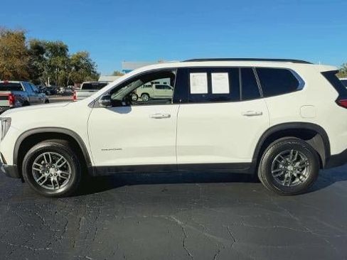 Used 2025 GMC Acadia Elevation image 5