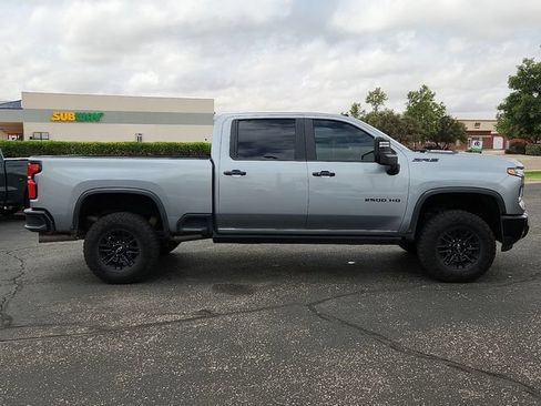 Used 2025 Chevrolet Silverado 2500 ZR2 w/ Technology Package AWD/4WD image 5