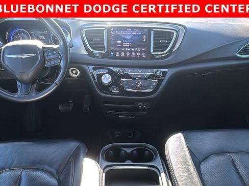 Used 2018 Chrysler Pacifica Touring-L w/ Premium Audio Group image 17