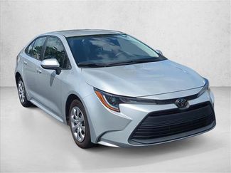 Used 2025 Toyota Corolla LE FWD video 3