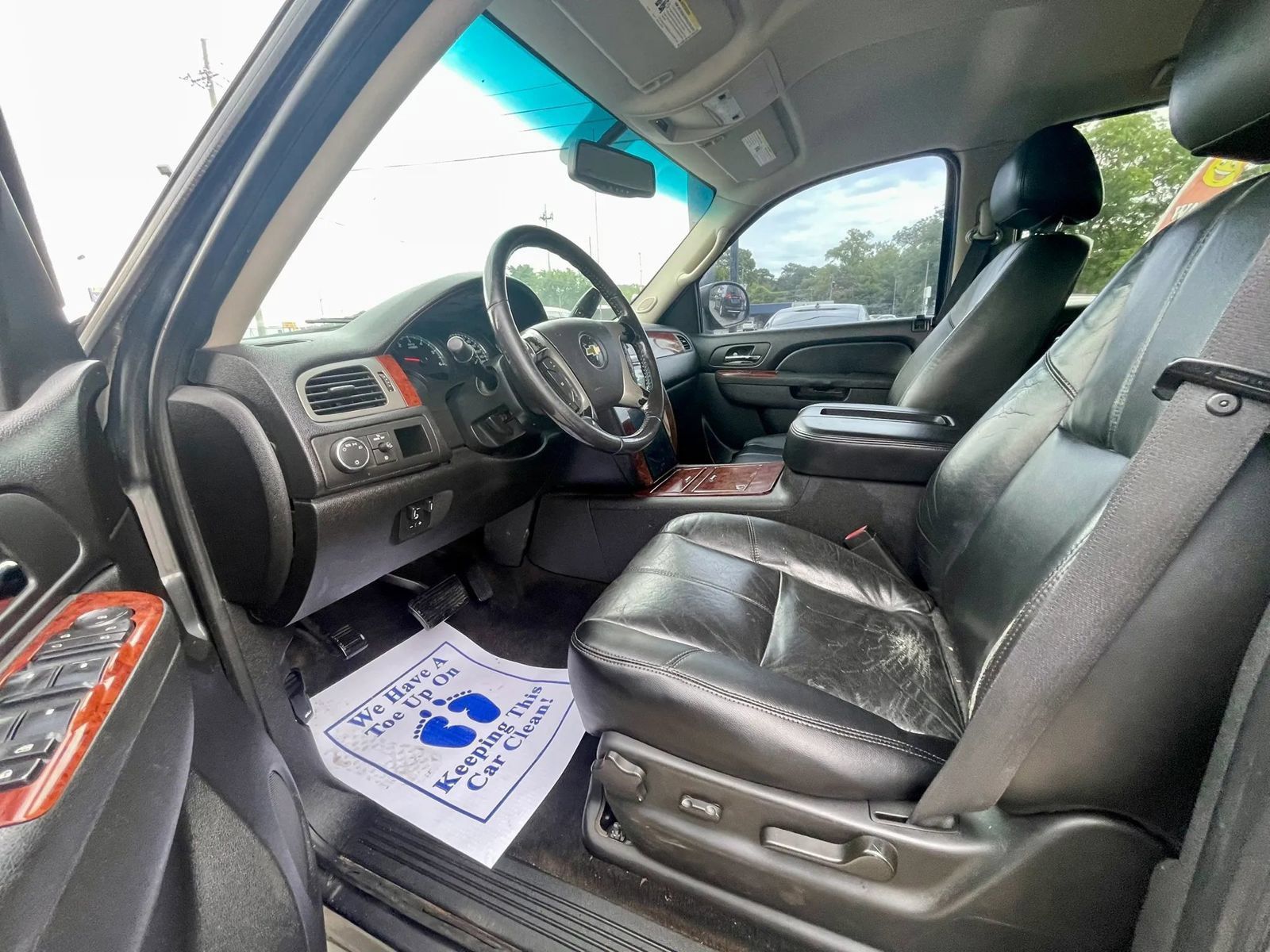 Used 2011 Chevrolet Avalanche LT w/ Texas Edition RWD image 6
