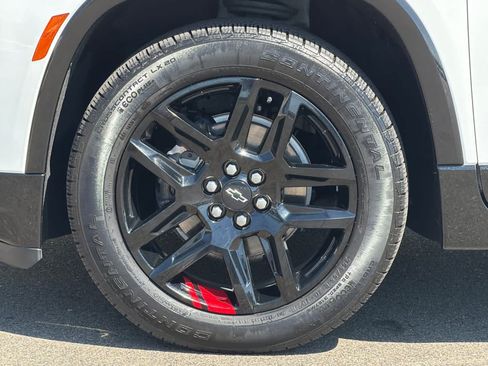 Used 2023 Chevrolet Traverse Premier w/ Redline Edition FWD image 33