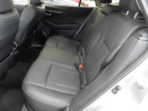 Used 2021 Subaru Outback Limited image 11