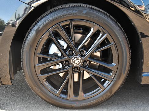 Used 2026 Toyota Camry SE FWD image 12