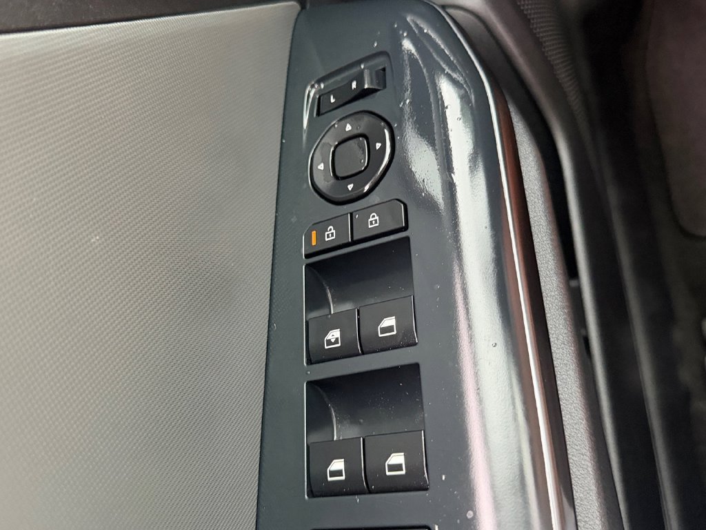 Used 2025 Kia K4 FWD image 35
