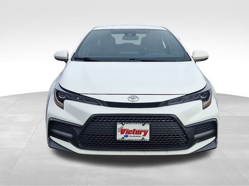 Used 2021 Toyota Corolla SE image 2