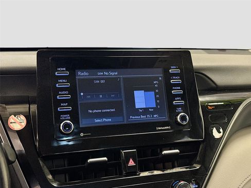 Used 2023 Toyota Camry SE image 14